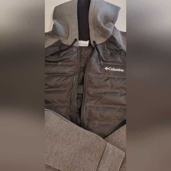 Columbia Two-Tone Hooded Jacket in Black & Gray Hoodie - Picture 10 of 16